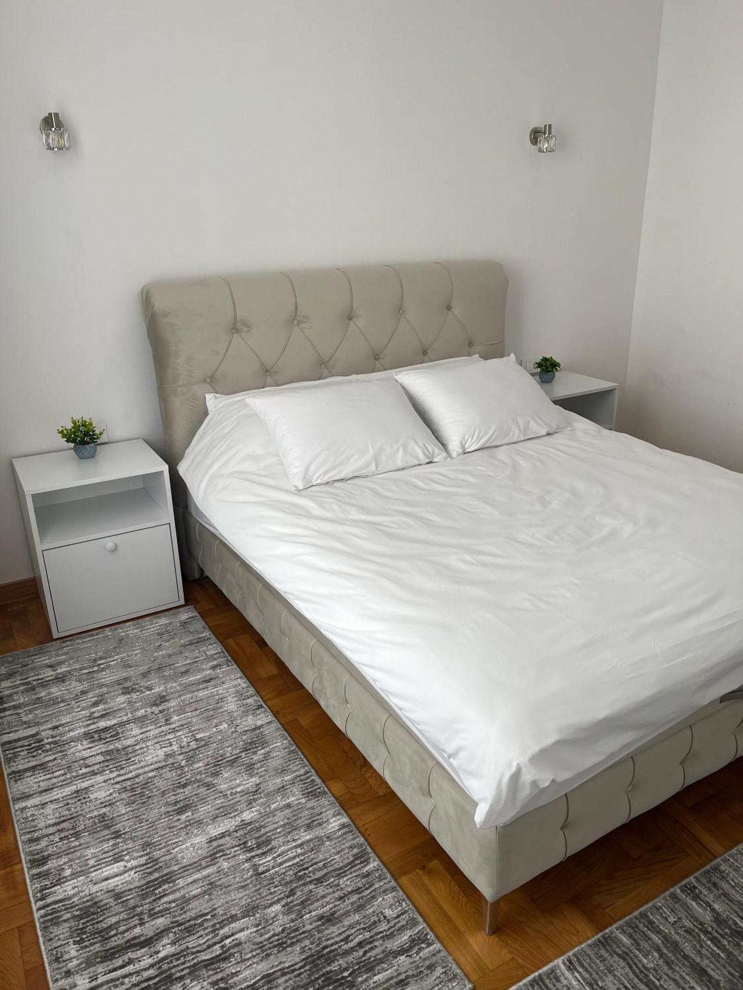 Sarajevo Luxury Apartment - 50 M From Old Sarajevo Clock Tower Bagian luar foto