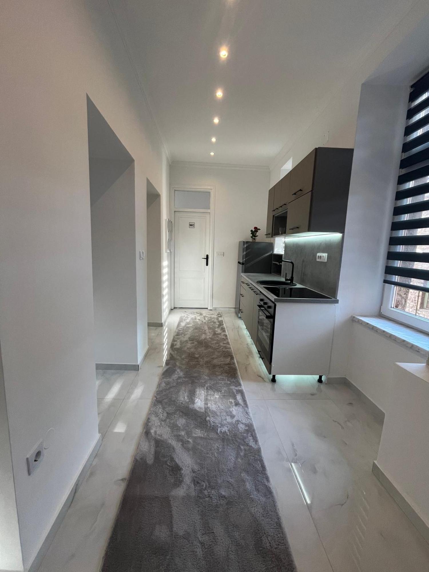 Sarajevo Luxury Apartment - 50 M From Old Sarajevo Clock Tower Bagian luar foto