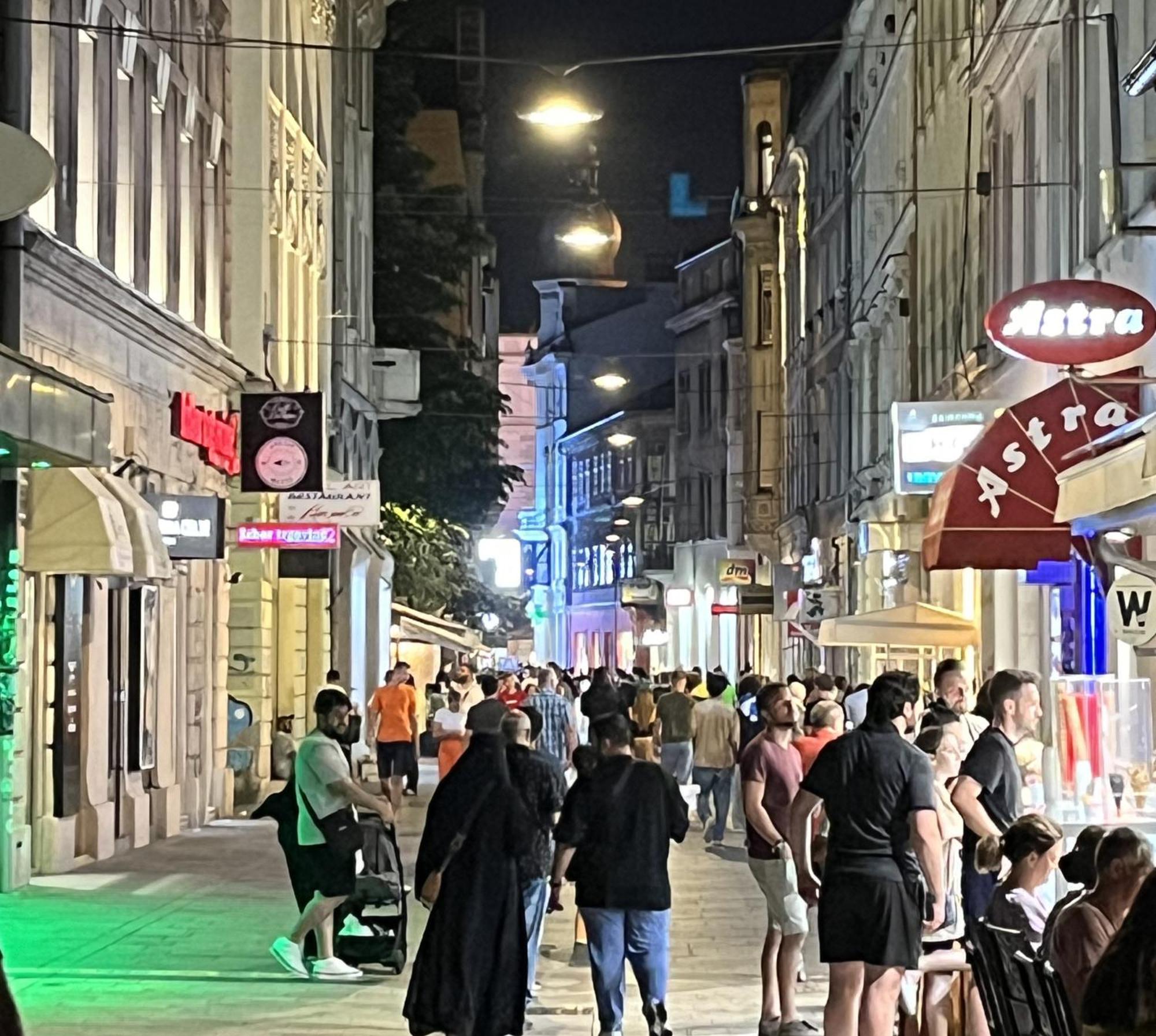 Sarajevo Luxury Apartment - 50 M From Old Sarajevo Clock Tower Bagian luar foto
